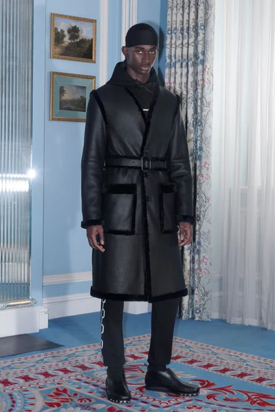 Look 27